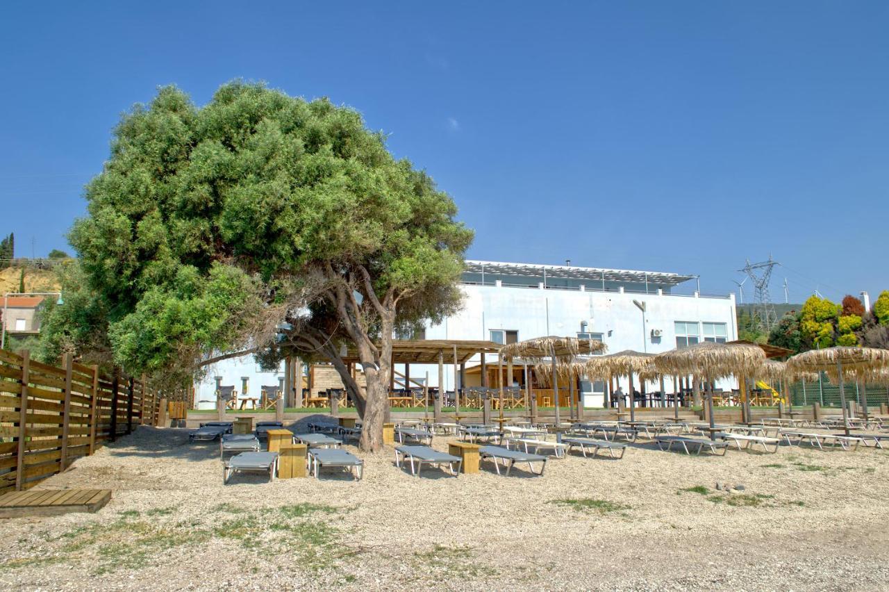Epipleon Luxury Suites -106- Δωμάτιο 40Τμ Με Βεράντα 45Τμ Μπροστά Στην Θάλασσα Návpaktosz Kültér fotó