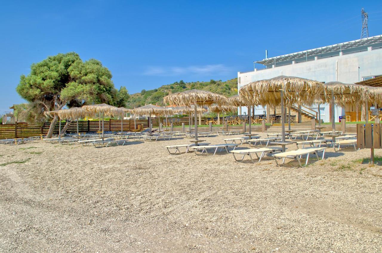 Epipleon Luxury Suites -106- Δωμάτιο 40Τμ Με Βεράντα 45Τμ Μπροστά Στην Θάλασσα Návpaktosz Kültér fotó